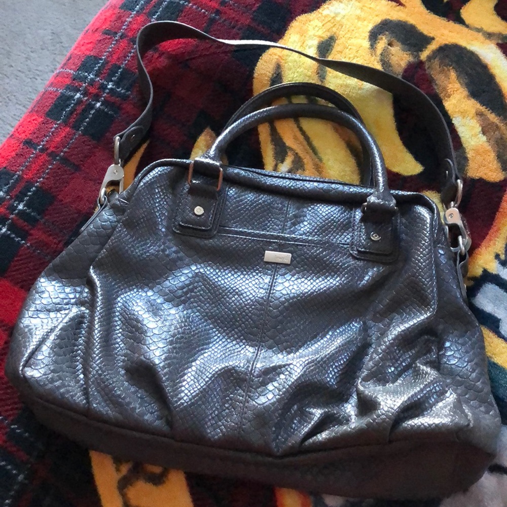 Jewell by thirty one couture street handbag